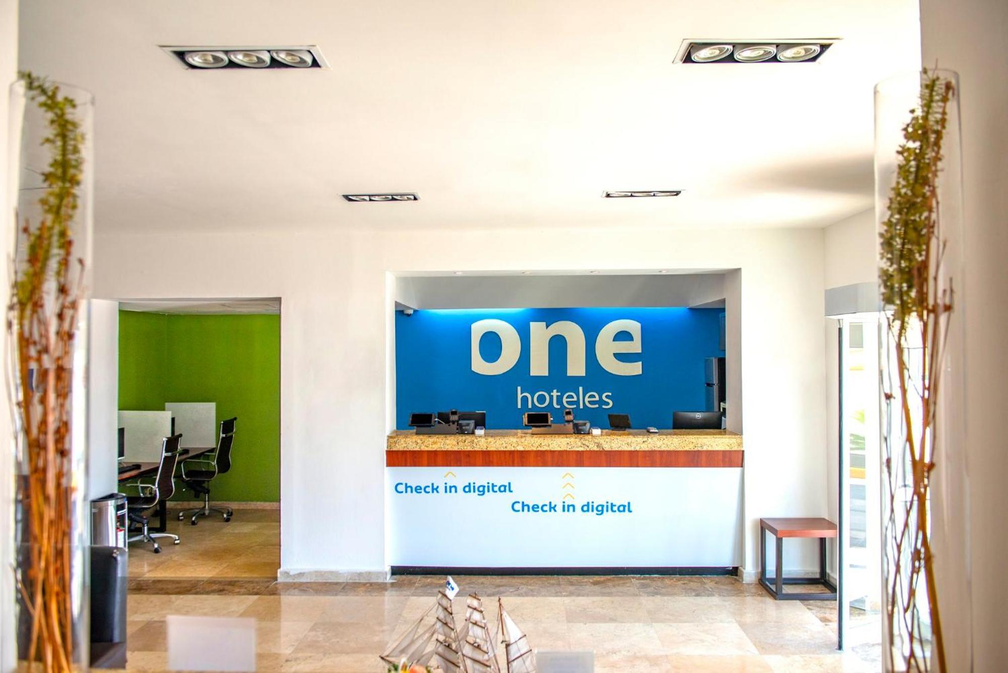 One Coatzacoalcos Forum Exterior photo