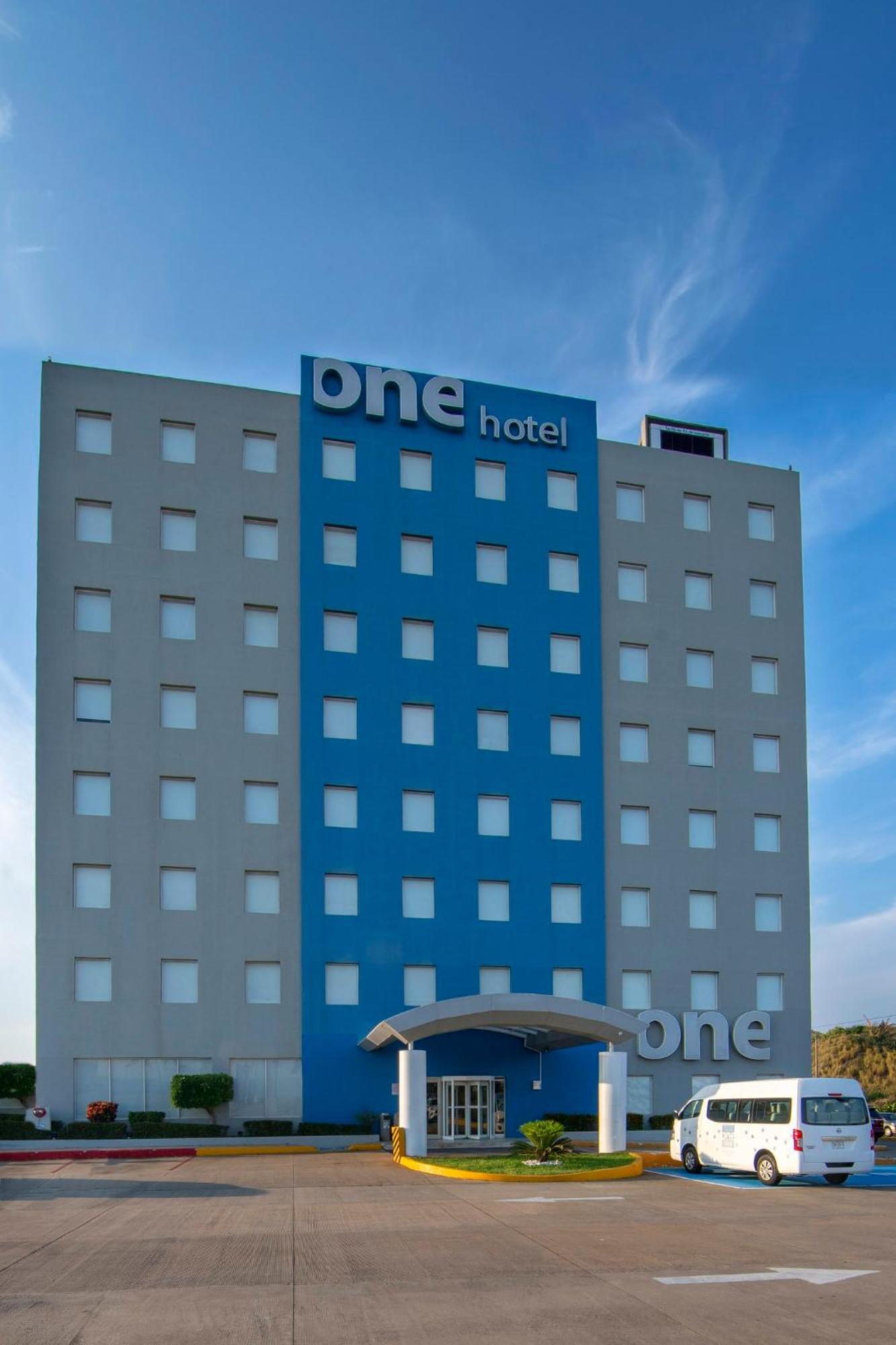 One Coatzacoalcos Forum Exterior photo